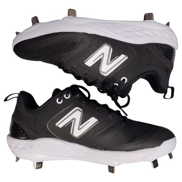 New Balance Fresh Foam X Velo V3 Metal Softball Cleats Womens US 9 Black White - Picture 1 of 7
